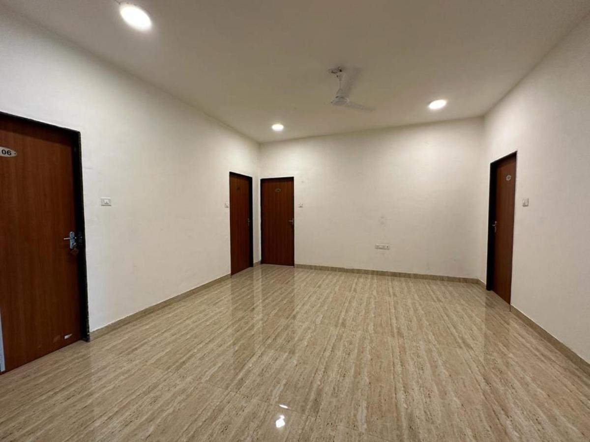 Hotel Sandesh Palace ロナバラ エクステリア 写真