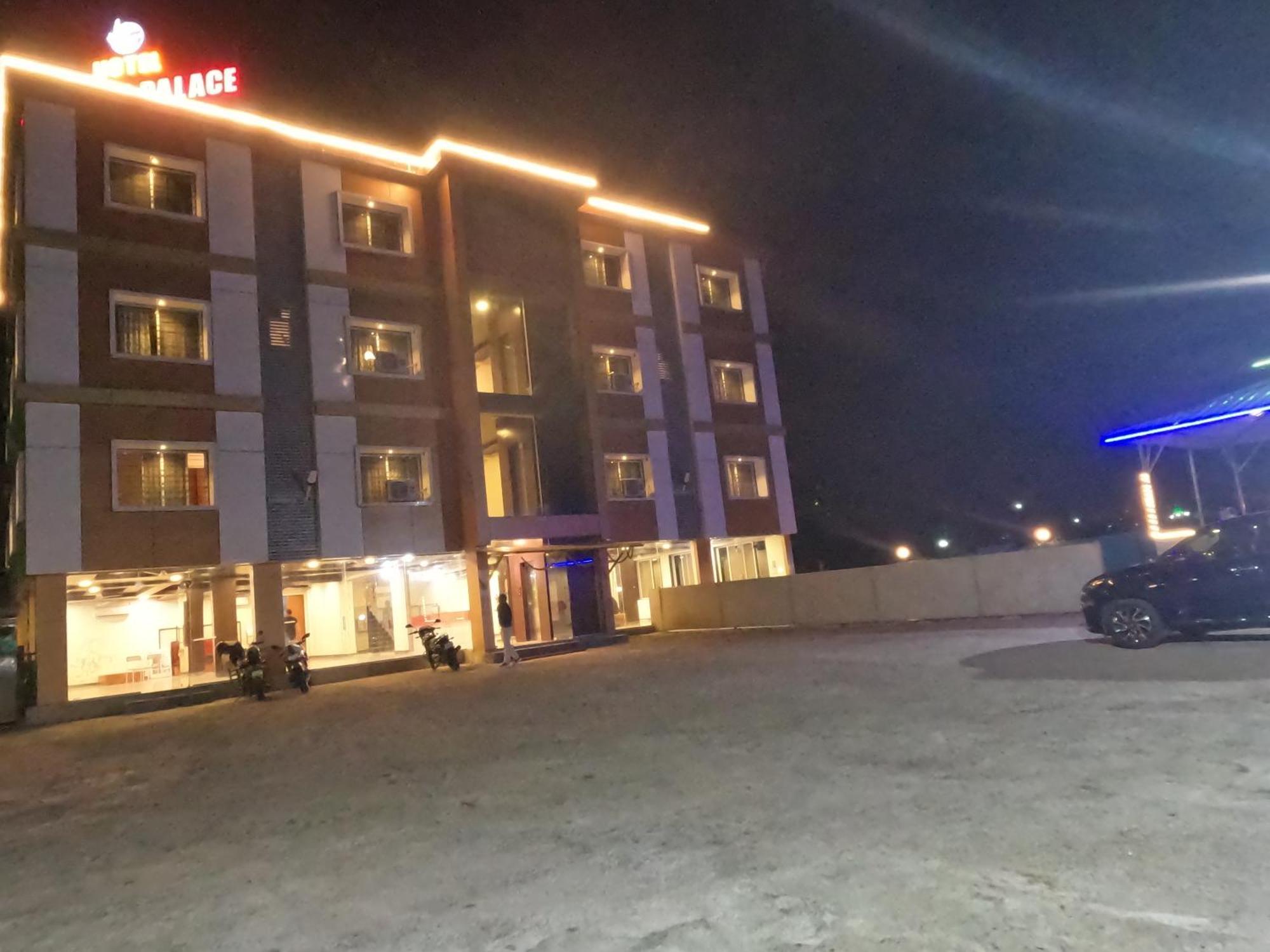 Hotel Sandesh Palace ロナバラ エクステリア 写真